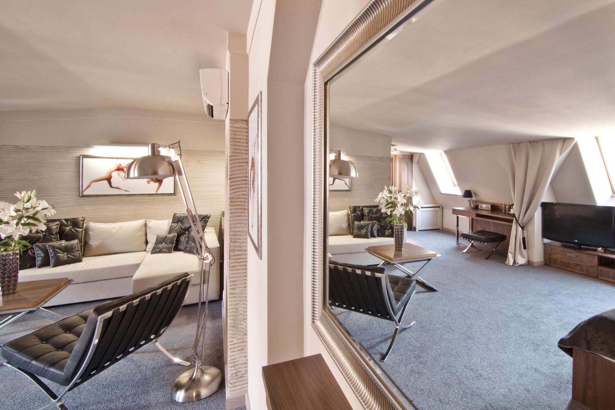 Royal Hotel 3*